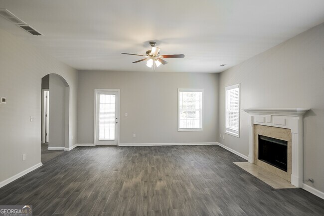 Building Photo - 3160 Anneewakee Falls Pkwy