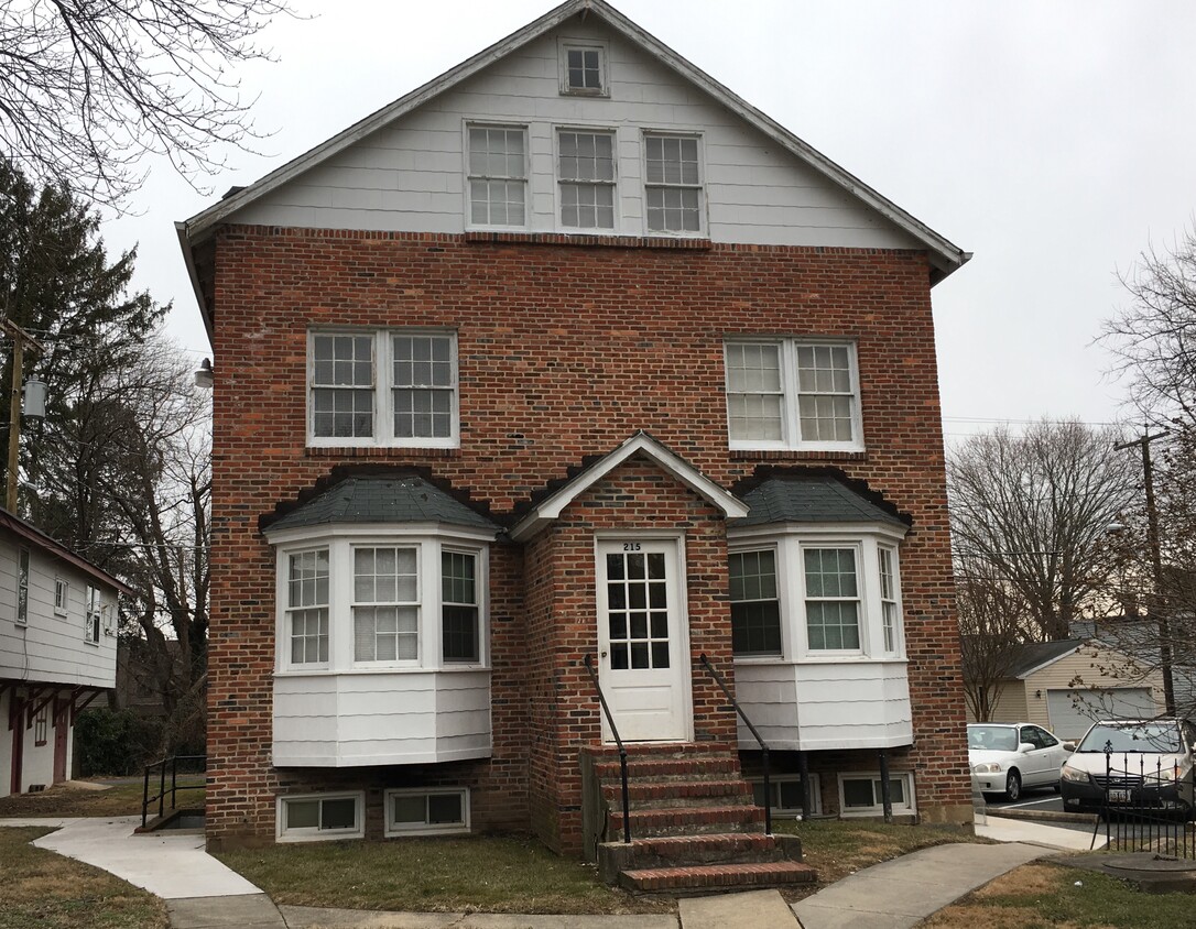 Primary Photo - 215 S Union Ave