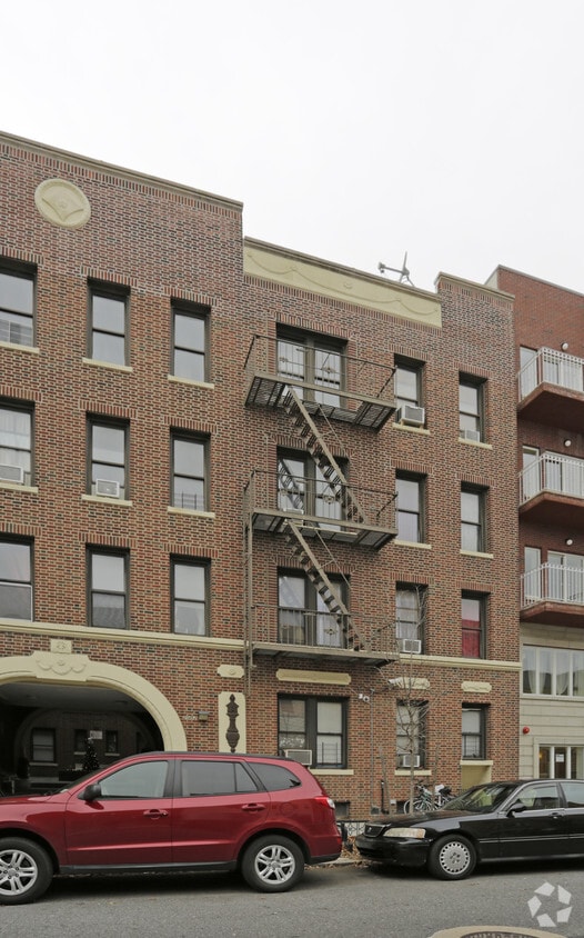 Building Photo - 2552 38th St