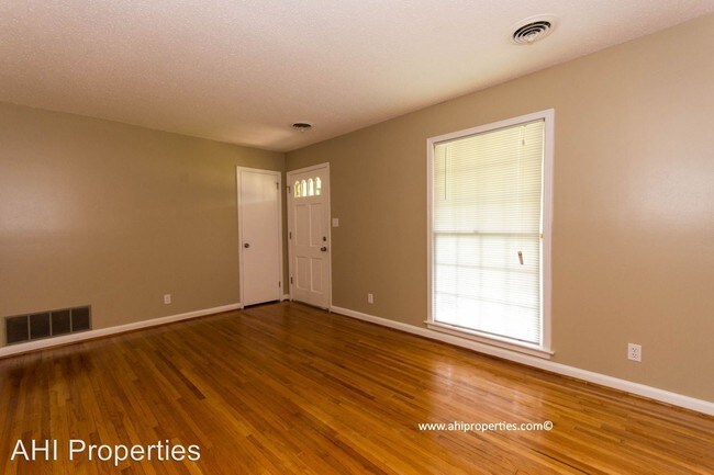 Building Photo - 3 br, 2 bath House - 1906 Worley Lane