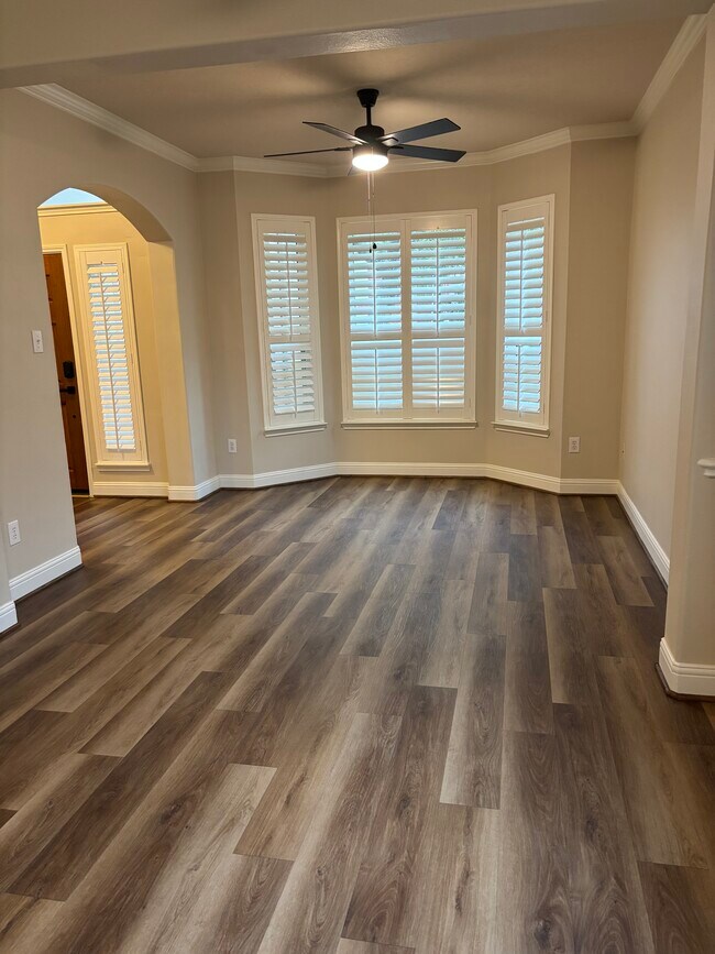 Sala de estar formal - 3505 Cedar Prairie Dr