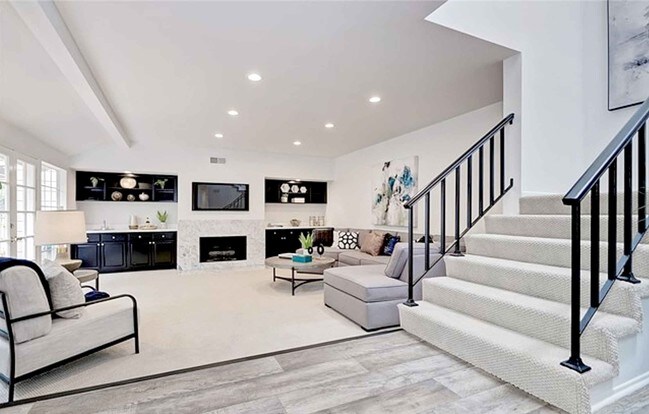 Livingroom - 13082 Mindanao Way
