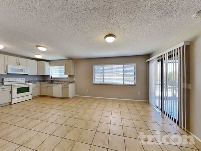 Foto del edificio - 7520 Darlene St