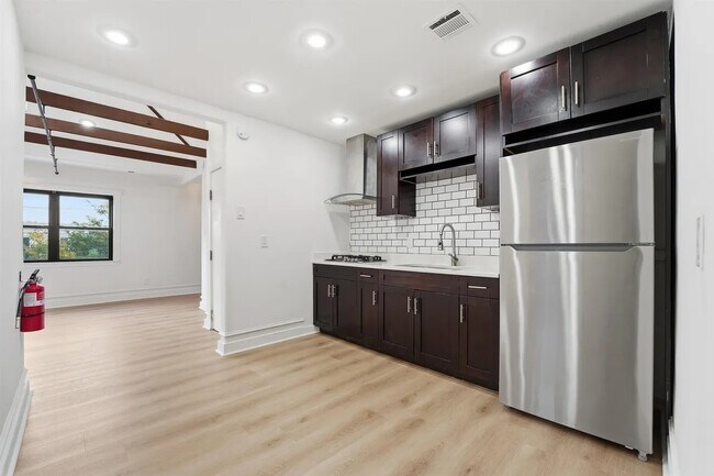 Foto del edificio - 89 Stuyvesant Ave