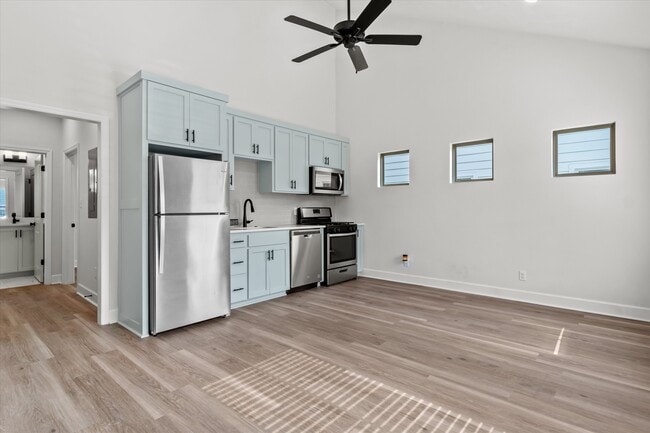 Foto del edificio - 1327 N Bronough St