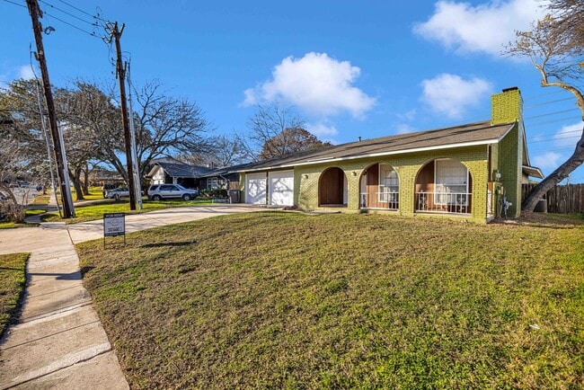 Building Photo - Beautiful 4 Bedroom home located near 410 ...