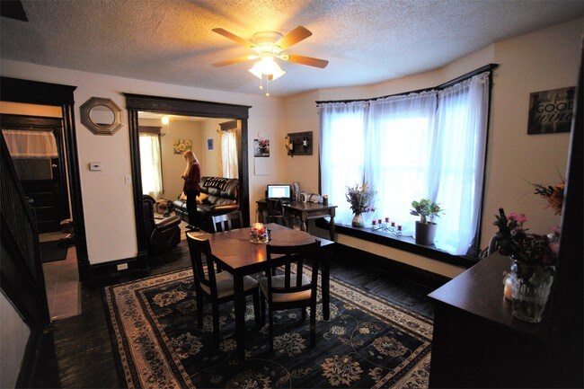Foto del edificio - 144 Woodlawn Ave