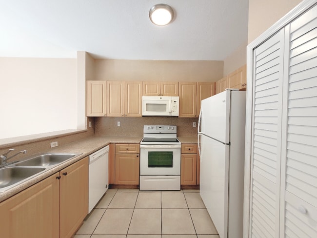 Building Photo - 2903 SW 17th Ave