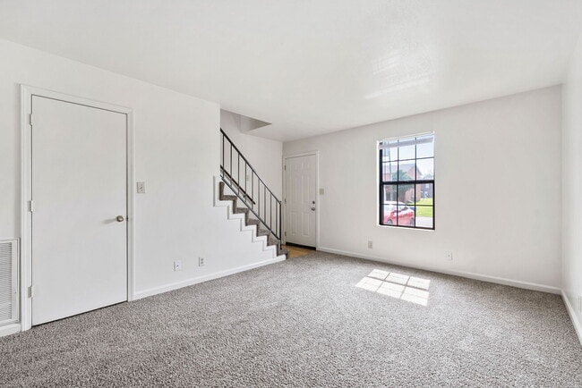 Building Photo - 273 Northridge Dr