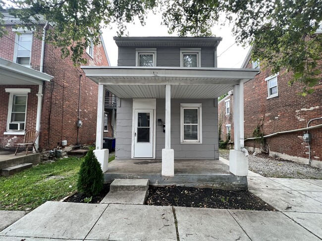 Building Photo - 3 br, 1 bath House - 108 North Warren Street