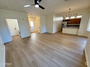 Building Photo - 21143 E Roundup Way