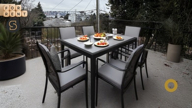 Building Photo - 449 St. Davids Av