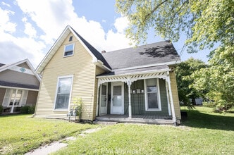 Building Photo - 632 S State St