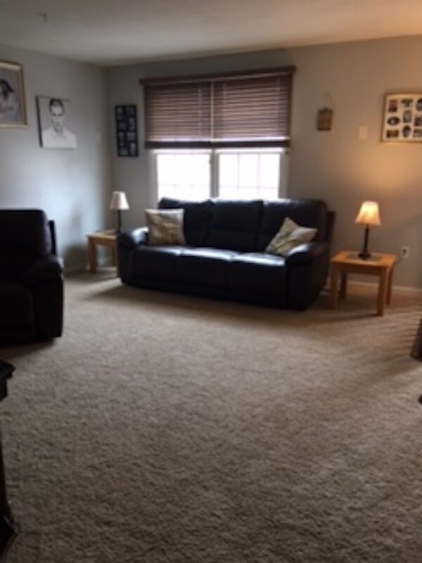 Building Photo - 1039 Bayberry Dr