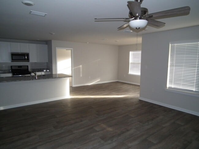 Building Photo - 24061 Citation Lp