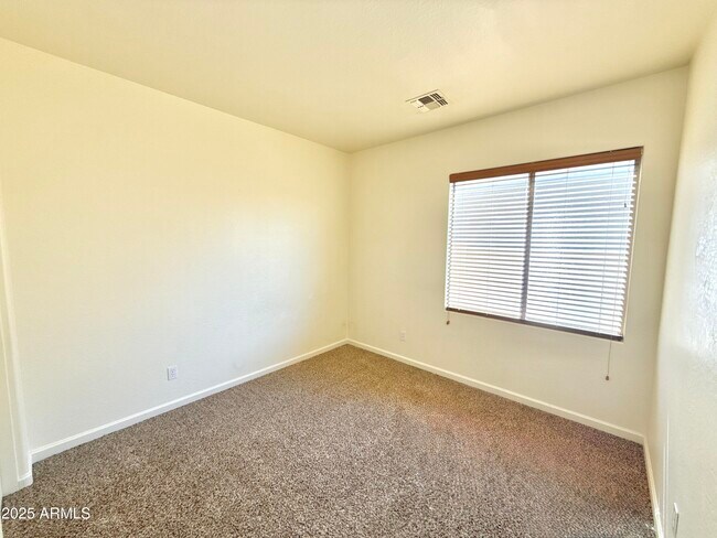 Foto del edificio - 1819 S 238th Ln