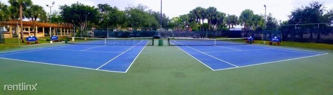 Foto del edificio - 1 br, 1 bath Apartment - 10800 sw 147 ave