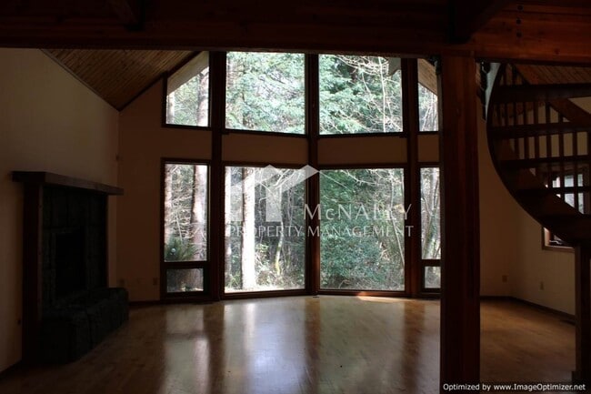 Building Photo - Wonderful 3-Bedroom Lindal Home on 5 Acres in Artondale