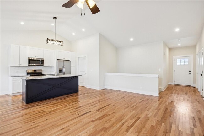 Foto del edificio - 935 Partridge Cir