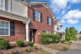Building Photo - 210 Buck Run Dr