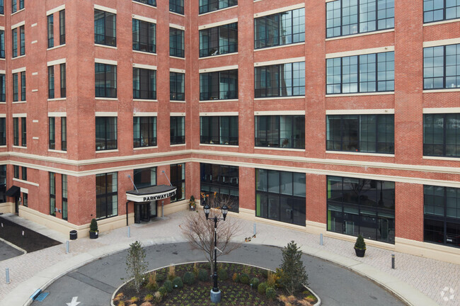 Building Photo - Parkway Lofts