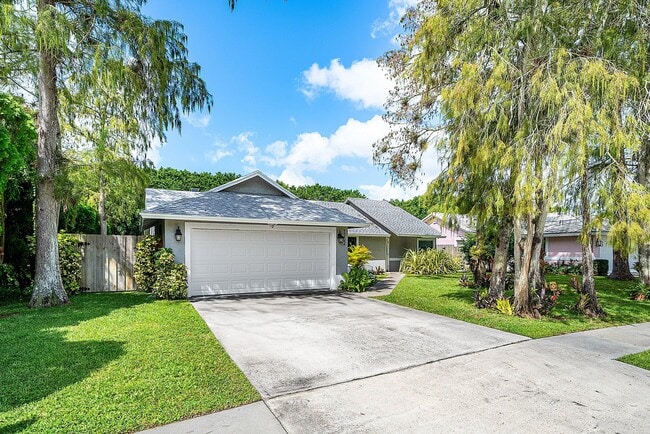 Foto del edificio - 1252 Raintree Ln