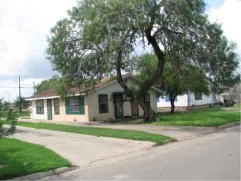 Primary Photo - 504-512 W Van Week St