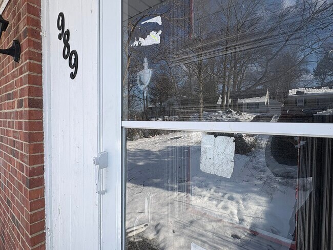 Building Photo - 989 Keystone Dr