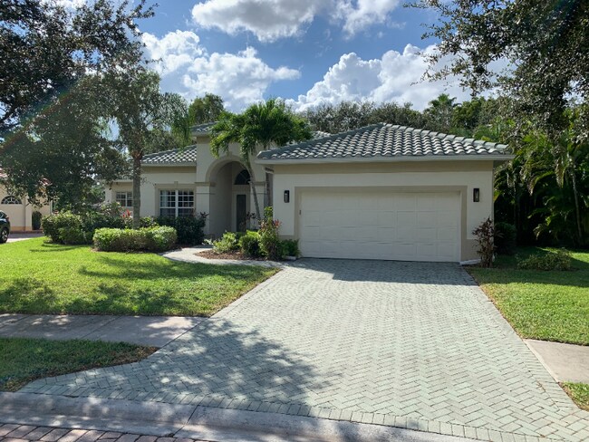 Foto del edificio - 8452 Laurel Lakes Blvd