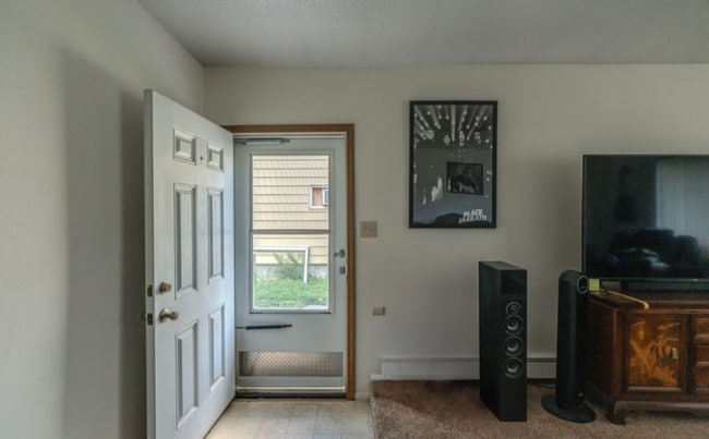 Building Photo - 333 W Ingals Ave