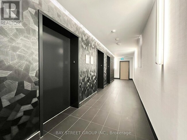 Building Photo - 10 Rouge Valley Dr W