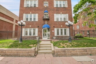 Building Photo - 1341 N Washington St