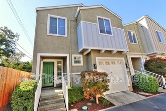Building Photo - 3428 Trio Ln
