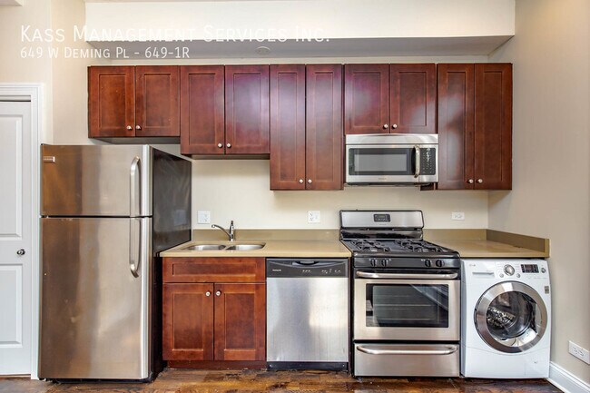 Building Photo - Condo Quality Studio - SS Apps, In Unit La...