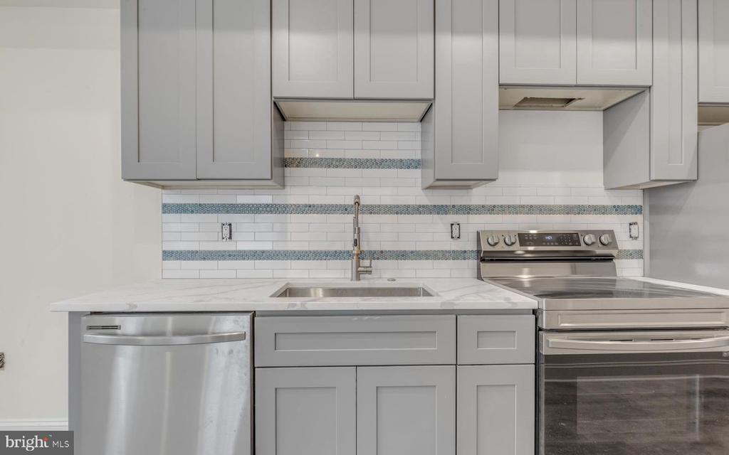Foto principal - 6601 Ridge Ave