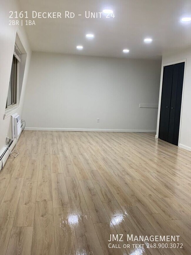Foto del edificio - 2161 Decker Rd