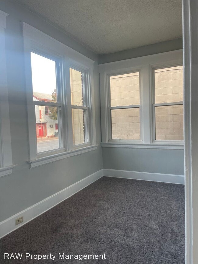 Building Photo - 2 br, 1 bath House - 9156 Reading road