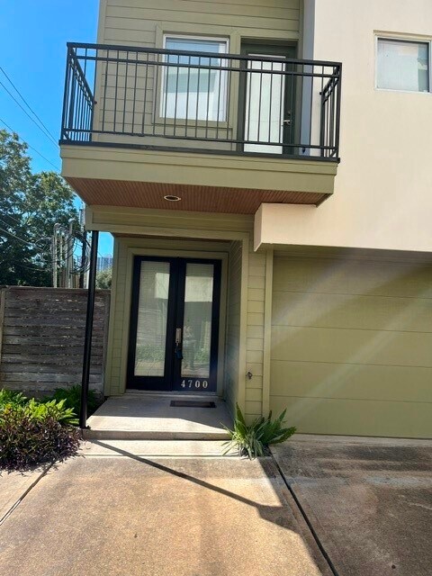 Building Photo - 4700 Austin St