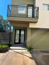 Building Photo - 4700 Austin St