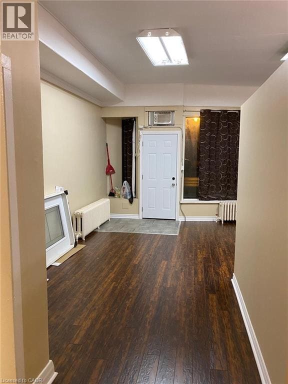 Building Photo - 264 King St