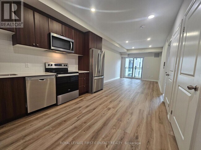 Photo du bâtiment - 50-350 Herrick Ave