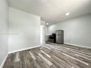 Building Photo - 806 NW 7th Terrace