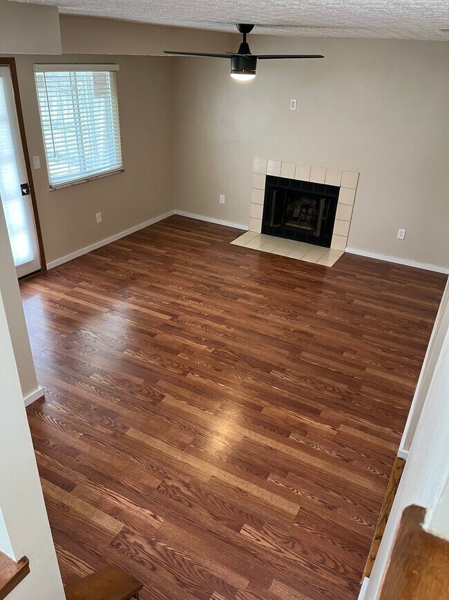 Foto del edificio - 3128 Overton Way