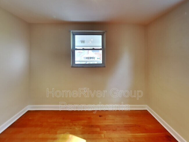 Foto del edificio - 401 Fernhill Ave