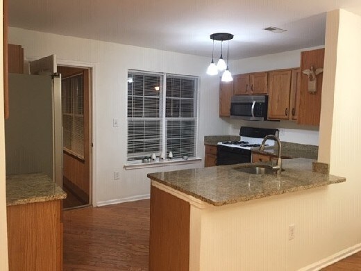 Foto del edificio - Townhome for Rent