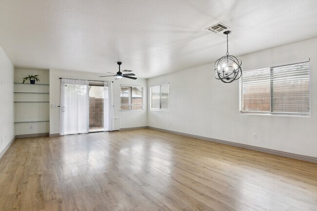 Foto del edificio - 3738 W Carson Rd