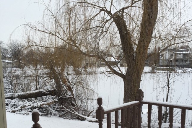 Foto del edificio - 1964 Crescent Ln