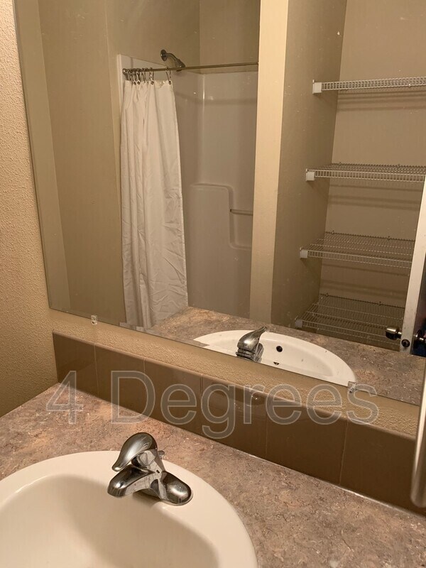 Foto del edificio - 915-920 W Pirate Ln