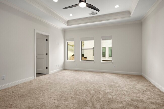 Foto del edificio - 742 W 24th St