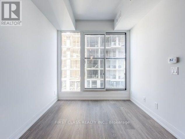 Photo du bâtiment - 181 Dundas St E
